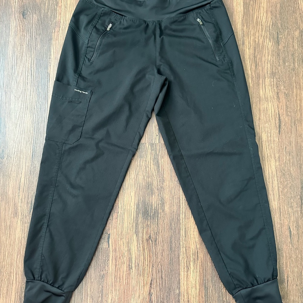Healing Hands Women’s Black joggers scrub Pants. Size small, good condition.